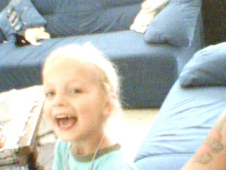 bonjour atout  gros bisous sa sais la fille de ma soeur