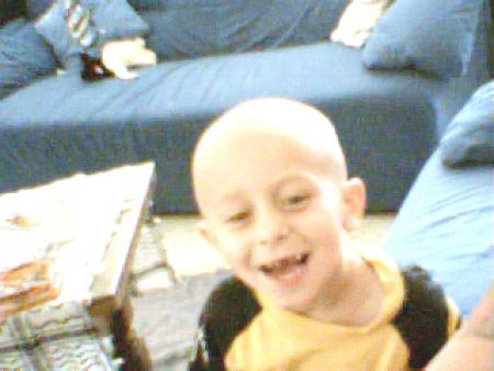 bonjour voila sa sai le fils a lolita-tinamour ma soeur bisousssssss